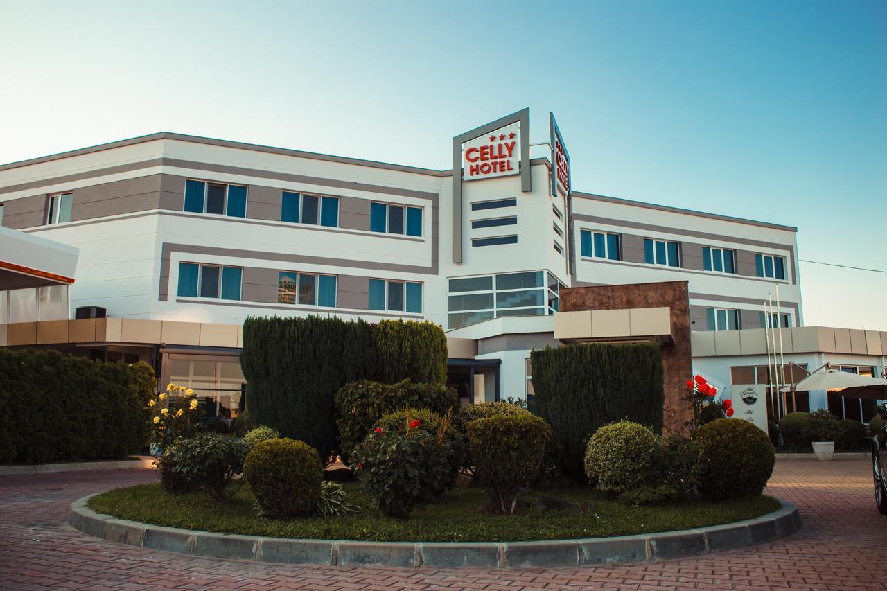 Celly Hotel Piteşti Eksteriør bilde